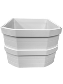 Ein Stapel aus zwei weißen Wandverkleidungen, die auf die gewünschte Größe zugeschnitten und miteinander verbunden werden können, um einen Tunnel durch eine Wand oder eine dicke Tür zu schaffen