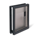 
Eine Seitenansicht der Vorderseite der grauen Dog Mate Haustiertür für größere Hunde mit einer undurchsichtigen Platte und einem klaren Fenster innerhalb der Platte auf weißem Hintergrund