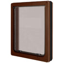 Eine Seitenansicht der braunen Haustiertür mit einer durchscheinenden Klappe und einem Magnetverschluss, geeignet für große Hunde, auf weißem Hintergrund